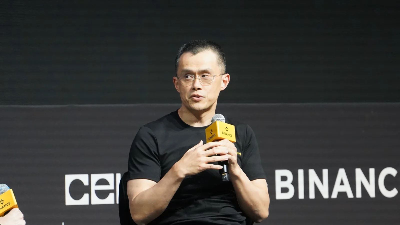 Binance Founder CZ Pardoned: Trump Makes A Statement