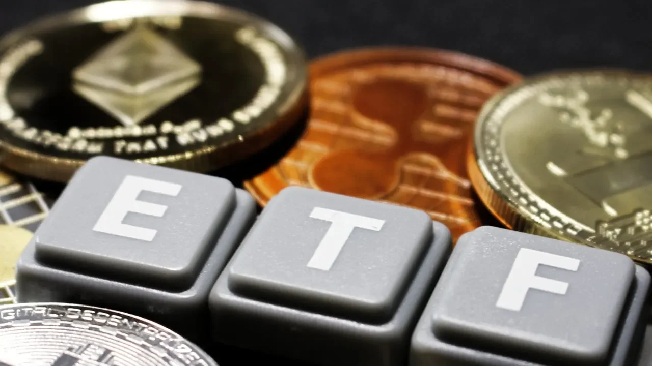 SEC Suspends Grayscale's Crypto ETF Plan: Backtrack Just One Day After Approval