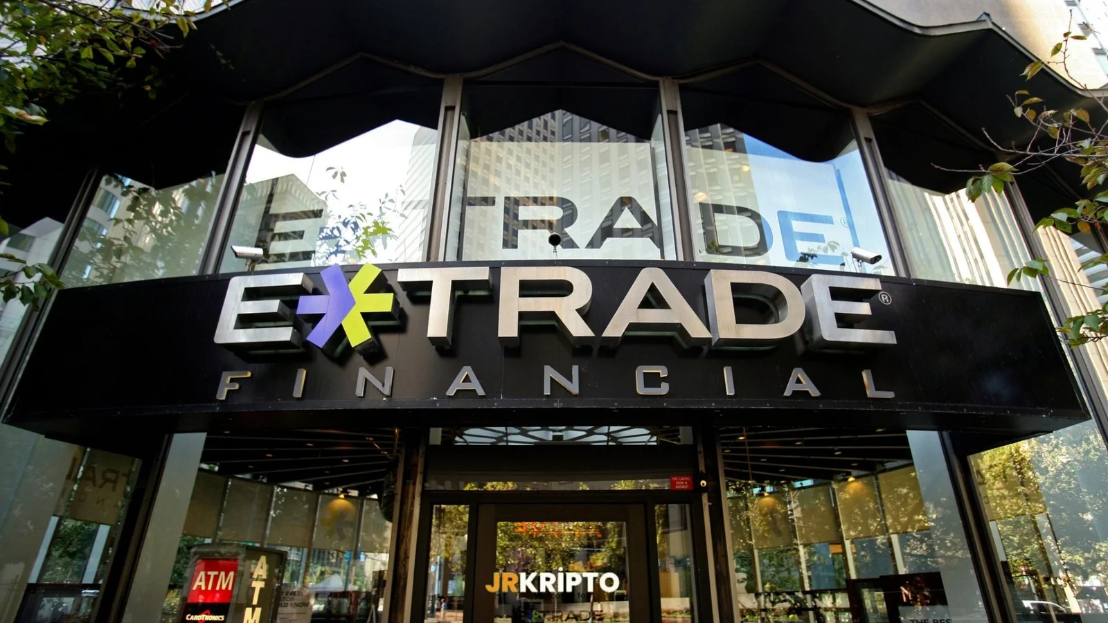 Morgan Stanley, Kripto Hizmetlerini E*TRADE Üzerinden Genişletiyor