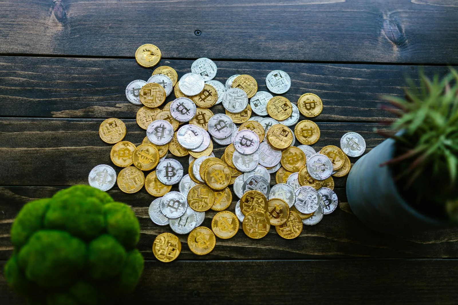 Crypto Move from Corporate Giants: Huge Purchases for TON, ETH, SOL, and BTC